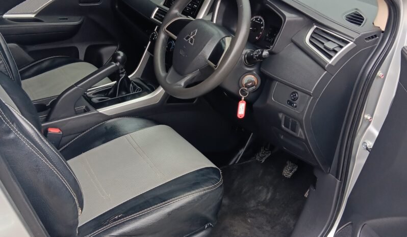 
								MITSUBISHI XPANDER 1.5 GLS MANUAL 2021 SILVER full									