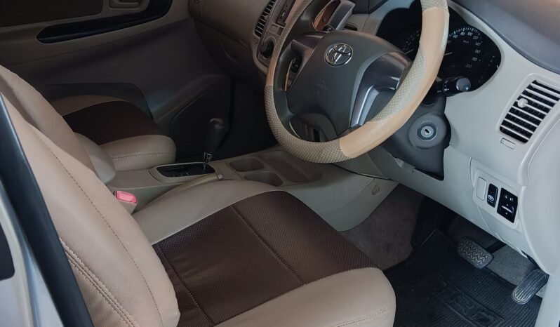 
								TOYOTA INNOVA 2.0 G MATIC 2015 full									