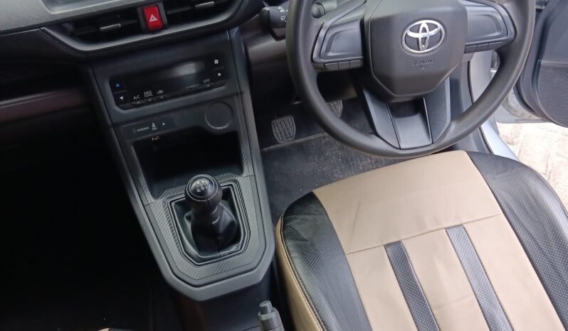 
								TOYOTA AVANZA 1.3 E MANUAL 2022 full									