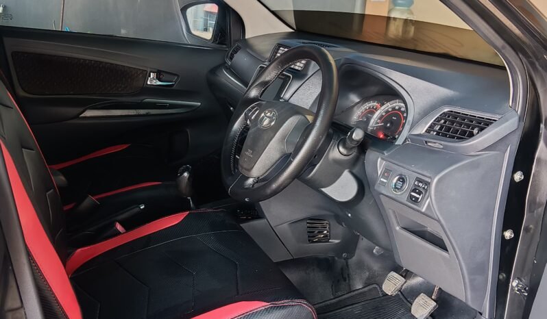 
								TOYOTA AVANZA VELOZ 1.3 MANUAL full									