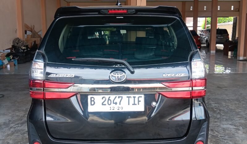 
								TOYOTA AVANZA VELOZ 1.3 MANUAL full									