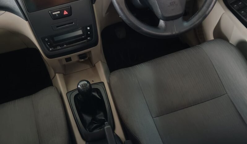 
								TOYOTA AVANZA 1.3 E MANUAL 2019 full									