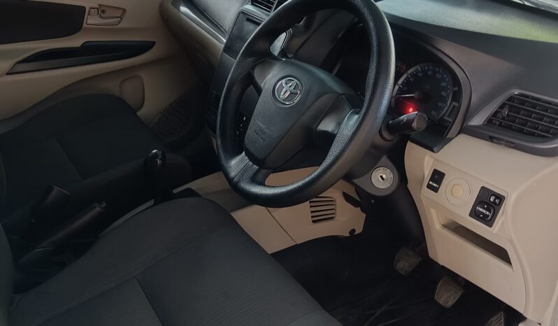 
								TOYOTA AVANZA 1.3 E MANUAL 2019 full									