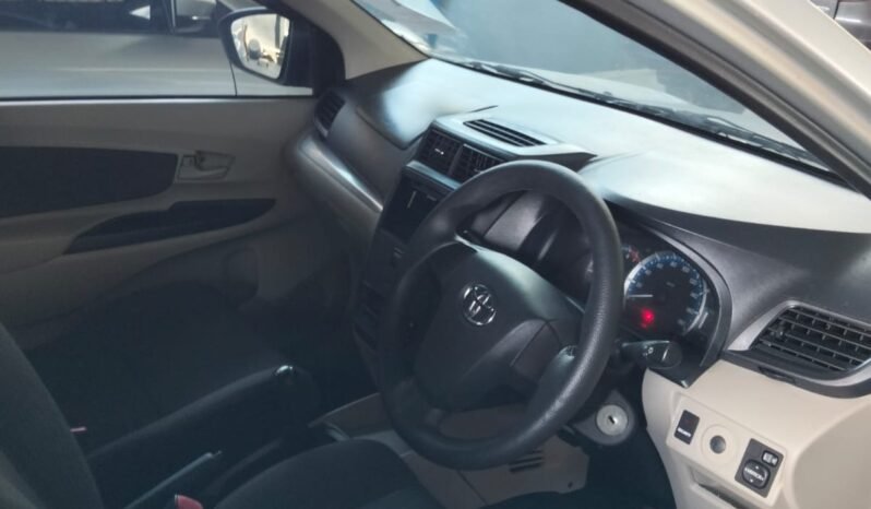 
								TOYOTA AVANZA 1.3 E MANUAL 2019 full									