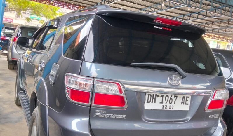 
								TOYOTA FORTUNER G DIESEL MANUAL 2010 full									