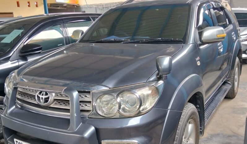 
								TOYOTA FORTUNER G DIESEL MANUAL 2010 full									