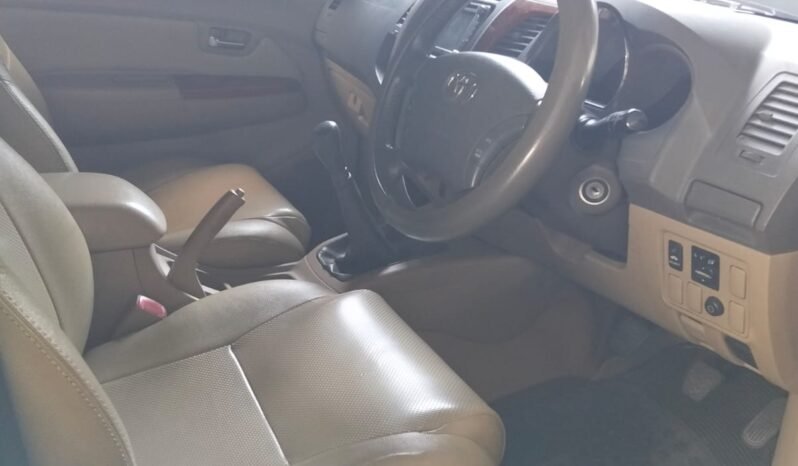 
								TOYOTA FORTUNER G DIESEL MANUAL 2010 full									