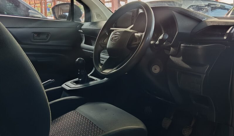 
								DAIHATSU XENIA 1.3 X MANUAL 2023 full									