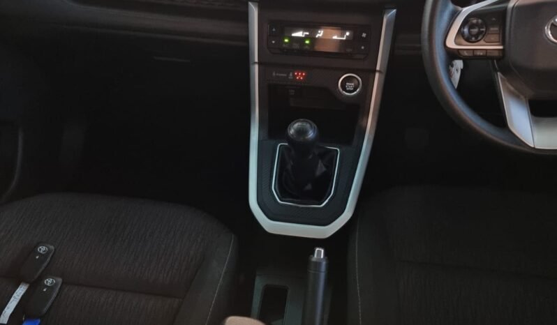 
								TOYOTA AVANZA 1.5 G MANUAL 2024 full									