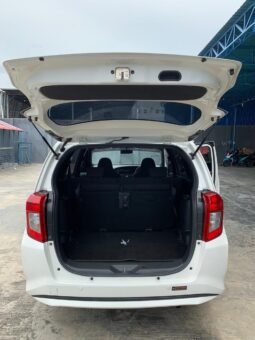 
										DAIHATSU SIGRA 1,0 M PUTIH 2025 full									