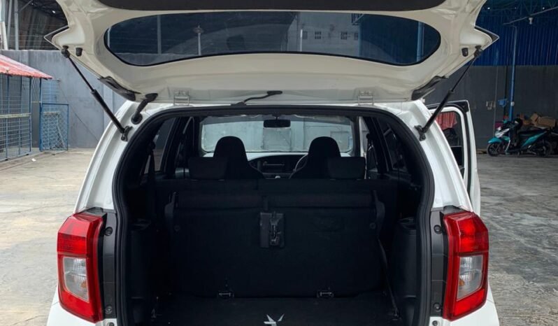 
								DAIHATSU SIGRA 1,0 M PUTIH 2025 full									